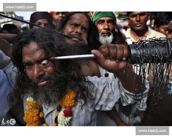 印度亚锦赛名场面:路人闯场捡球,比赛变 “荒野求生” 印度亚锦赛名场面:路人闯场捡球,比赛变 “荒野求生”