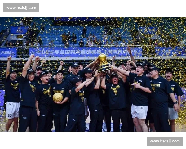 香港金牛三外援合砍 59 分掀翻长沙勇胜，NBL 揭幕战主场奏响卫冕强音